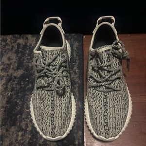 adidas Yeezy Turtle Dove Retro